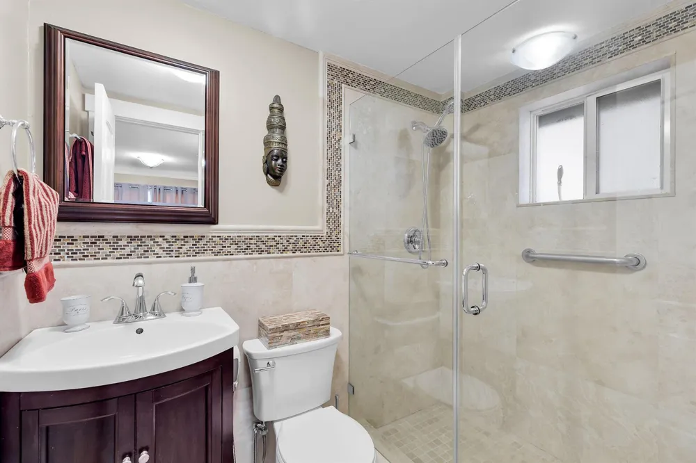 114 COCONUT PALM BOULEVARD Tavernier, FL 33070