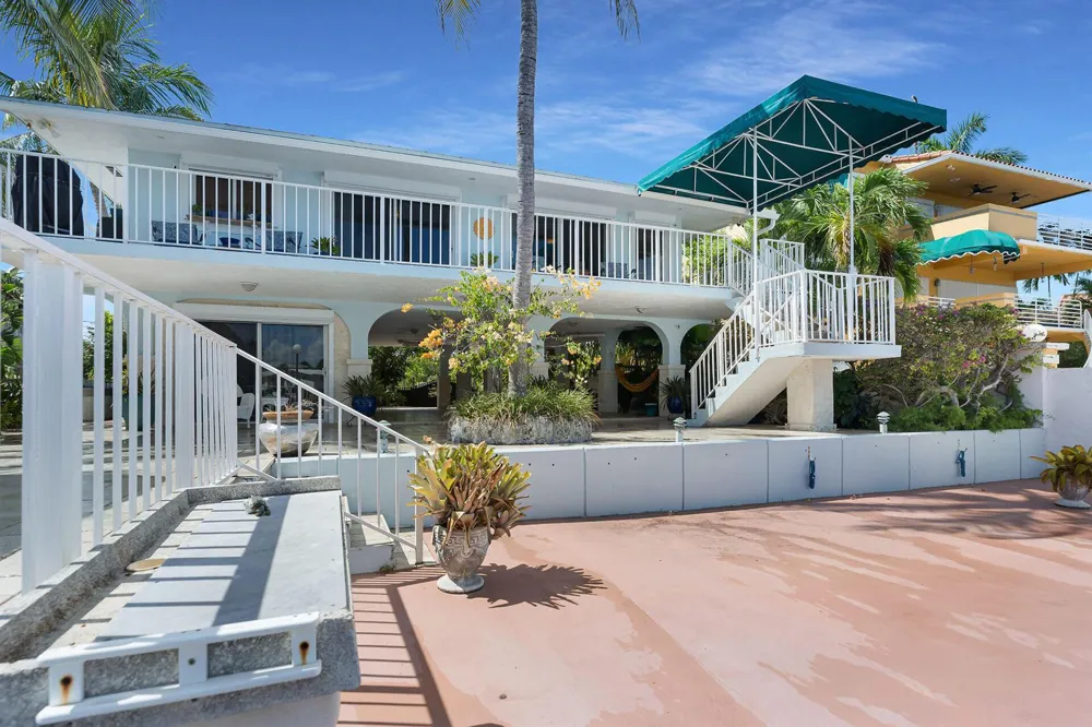 114 COCONUT PALM BOULEVARD Tavernier, FL 33070