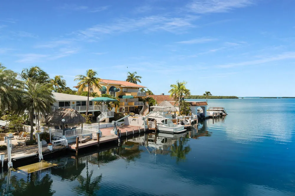 114 COCONUT PALM BOULEVARD Tavernier, FL 33070