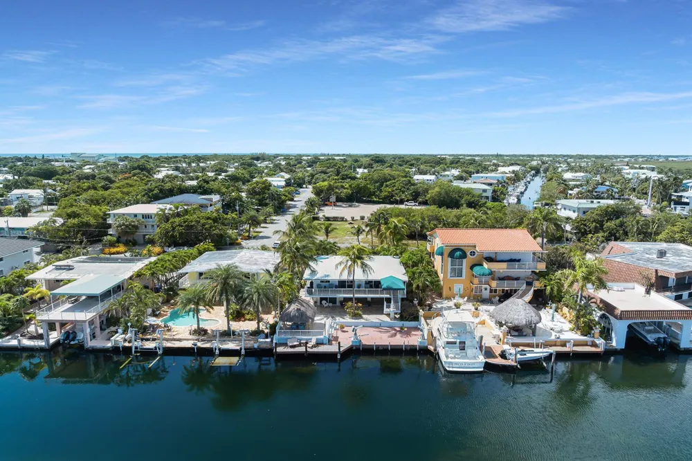 114 COCONUT PALM BOULEVARD Tavernier, FL 33070