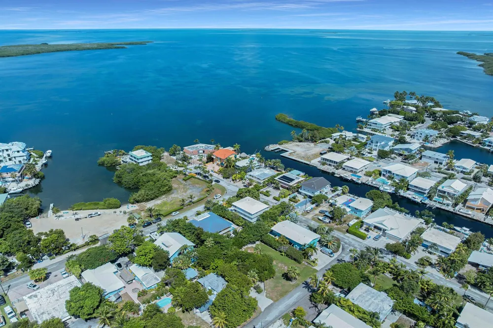 114 COCONUT PALM BOULEVARD Tavernier, FL 33070
