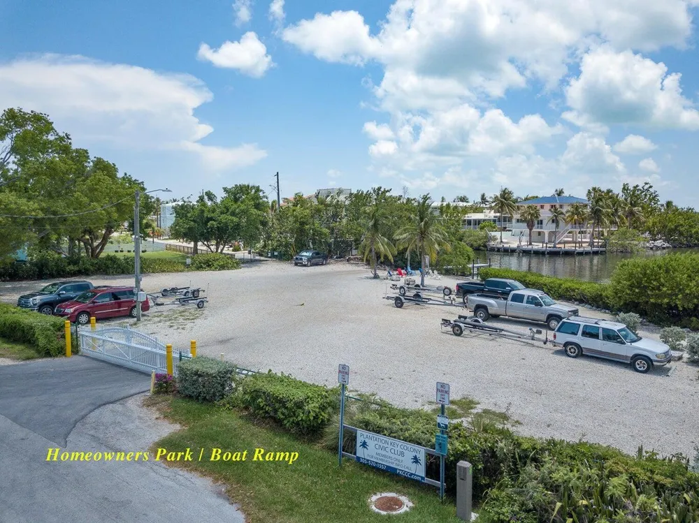 114 COCONUT PALM BOULEVARD Tavernier, FL 33070