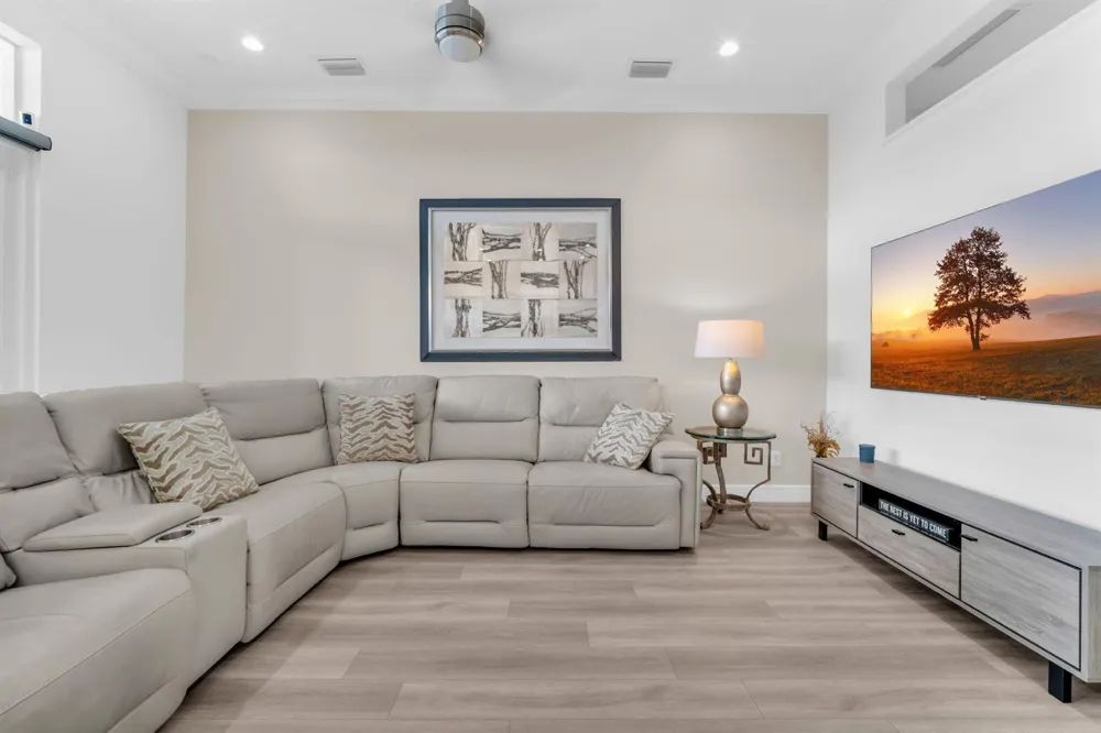 6951 IMPERIAL BEACH CIRCLE Delray Beach, FL 33446