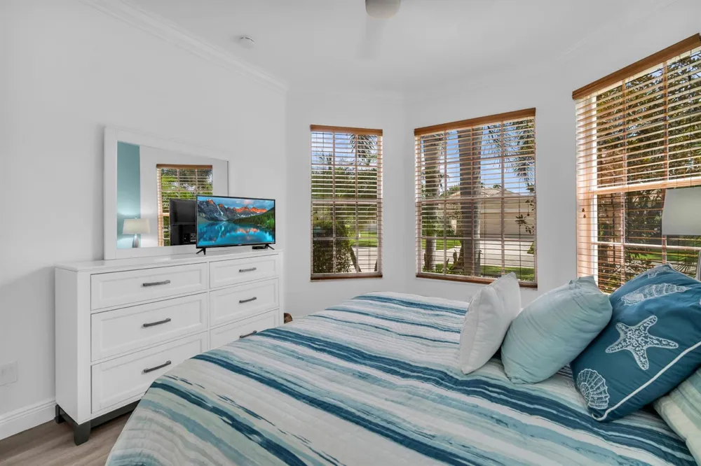 6951 IMPERIAL BEACH CIRCLE Delray Beach, FL 33446