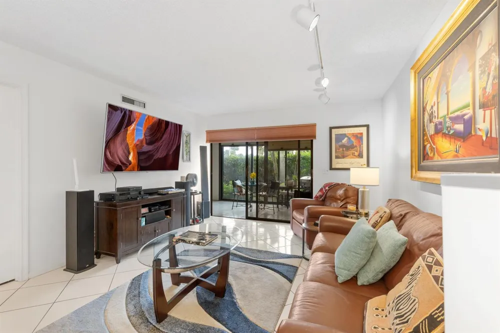 10110 CEDAR POINT BOULEVARD #104 Boynton Beach, FL 33437