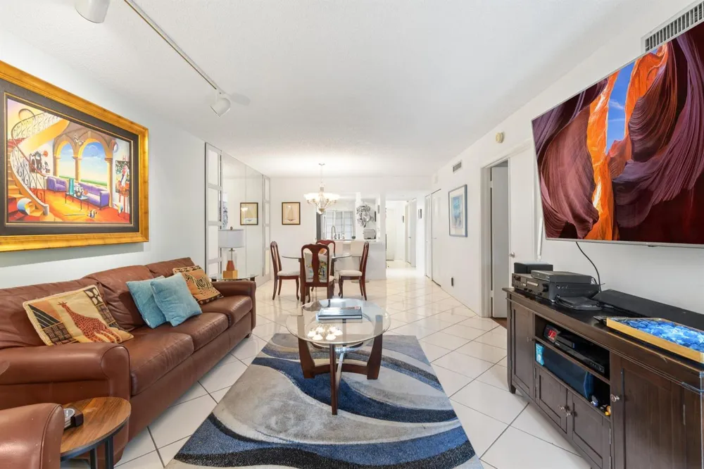 10110 CEDAR POINT BOULEVARD #104 Boynton Beach, FL 33437