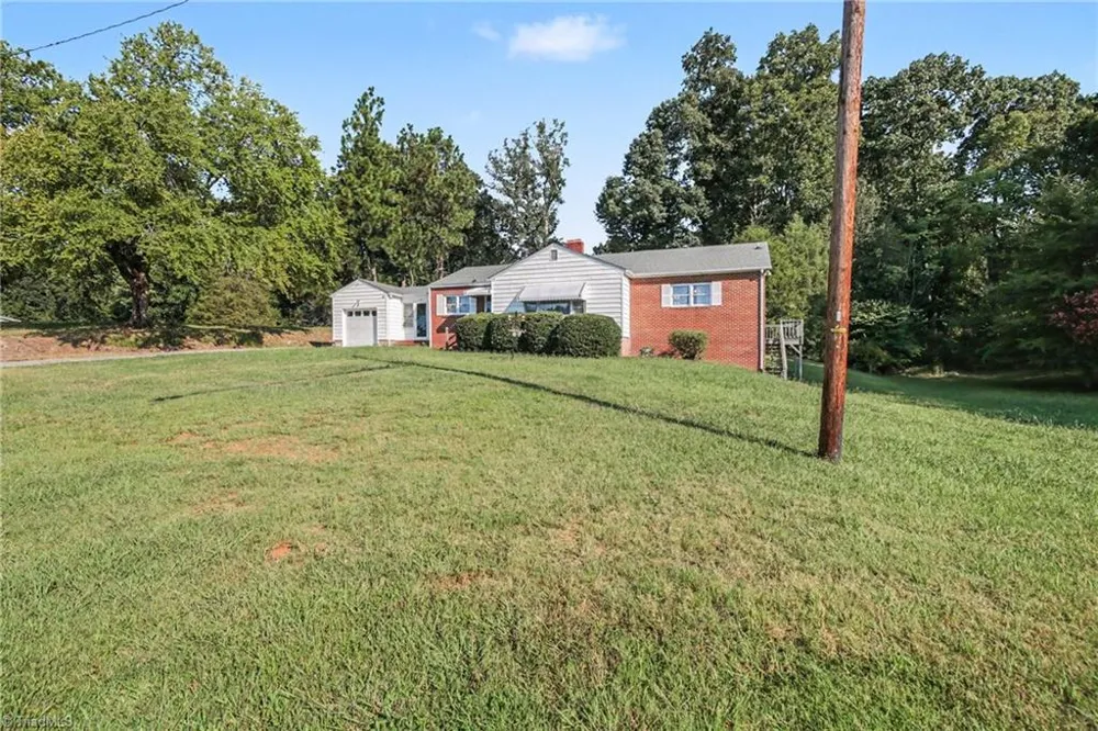 365 North Road Thomasville, NC 27360