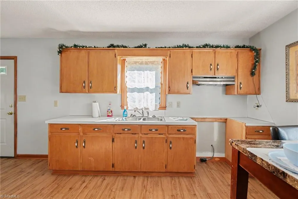 365 North Road Thomasville, NC 27360