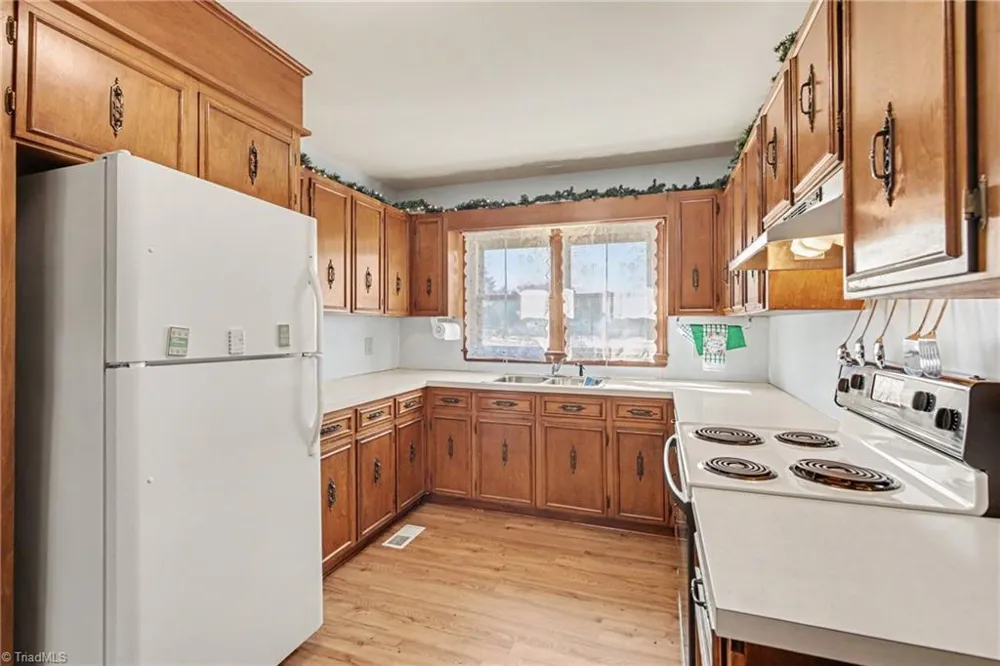 365 North Road Thomasville, NC 27360