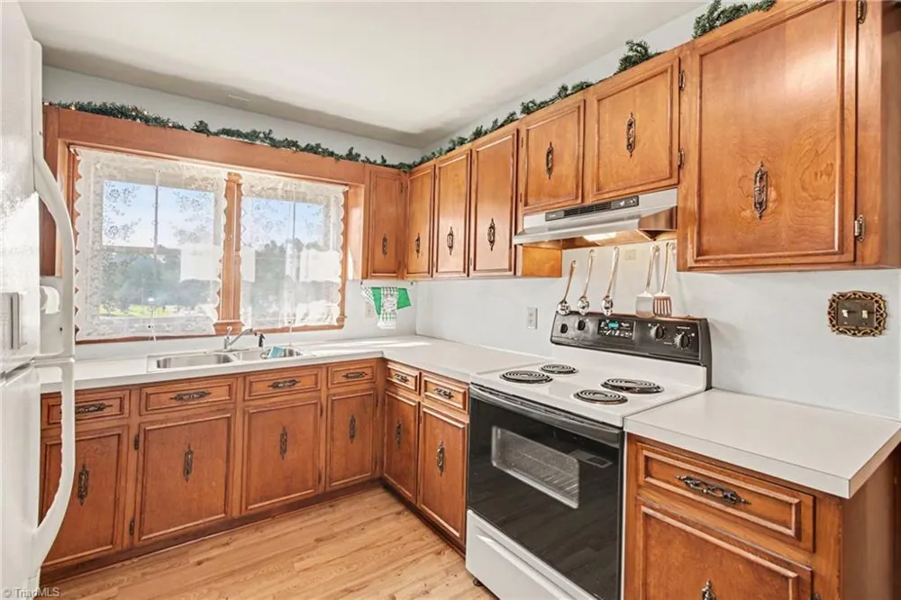 365 North Road Thomasville, NC 27360