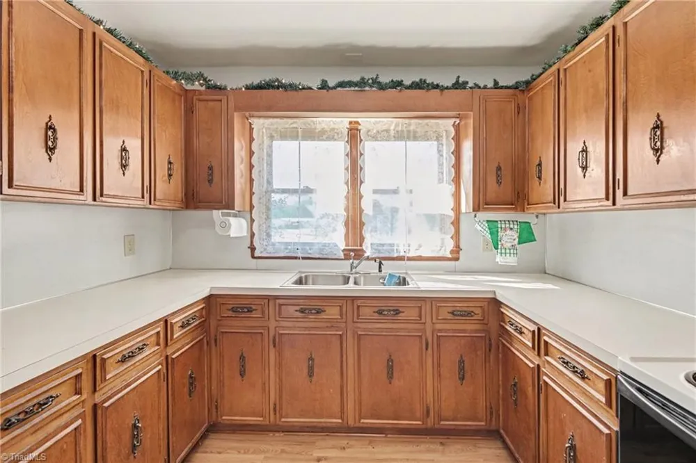 365 North Road Thomasville, NC 27360