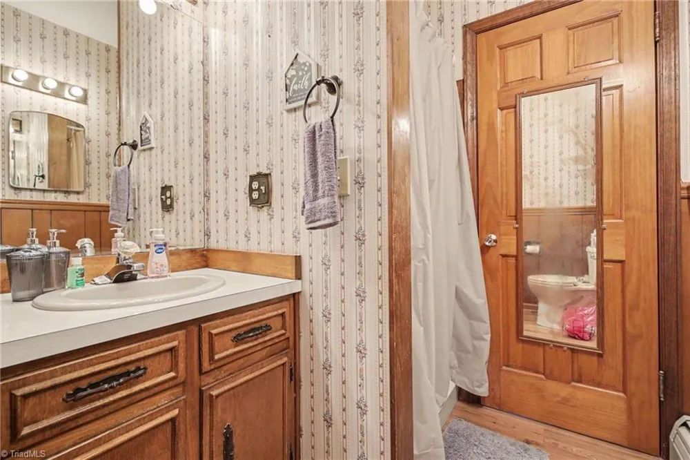 365 North Road Thomasville, NC 27360