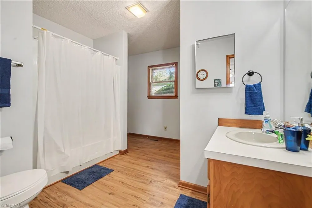 365 North Road Thomasville, NC 27360