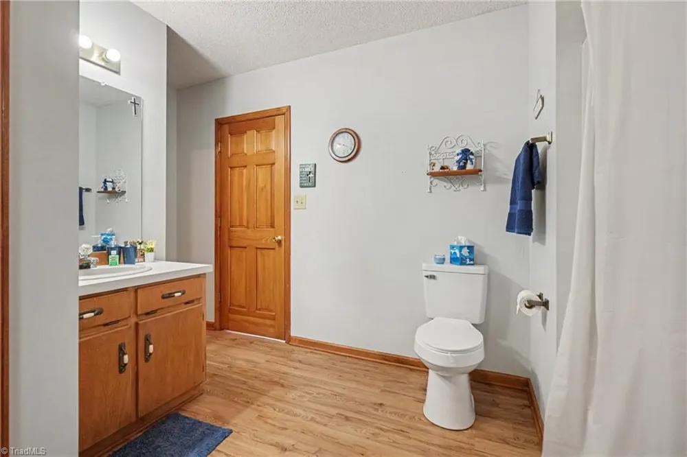 365 North Road Thomasville, NC 27360