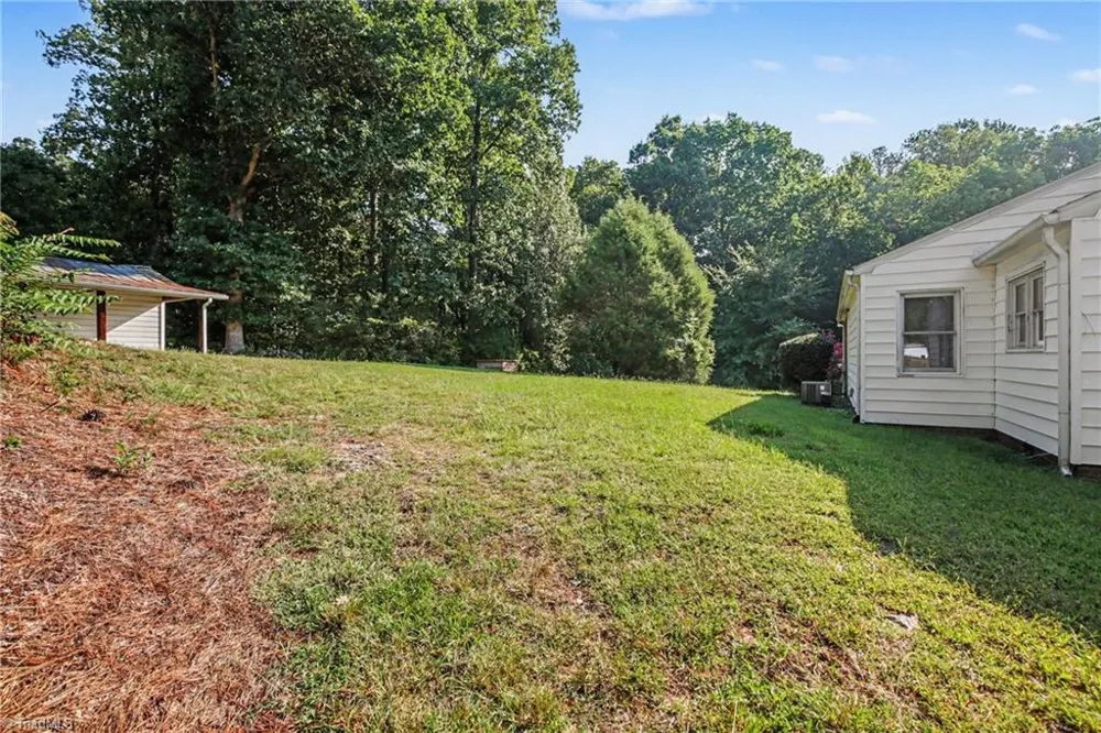 365 North Road Thomasville, NC 27360