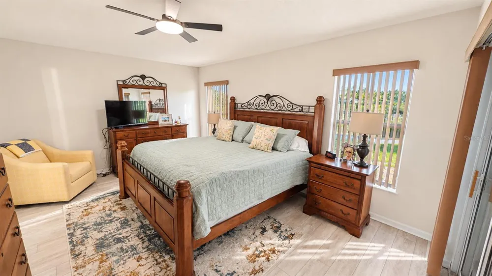 4925 PORTSMOUTH STREET Tavares, FL 32778