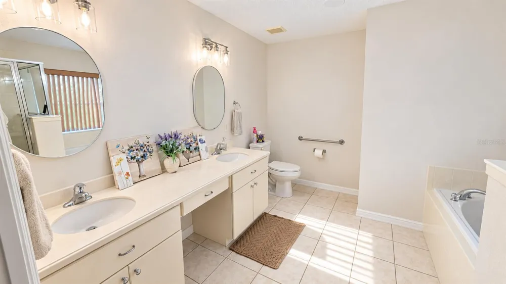 4925 PORTSMOUTH STREET Tavares, FL 32778