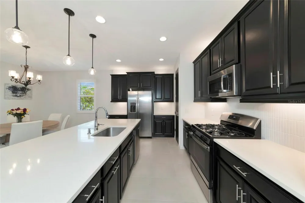 12105 GOLDENROD AVENUE Bradenton, FL 34212