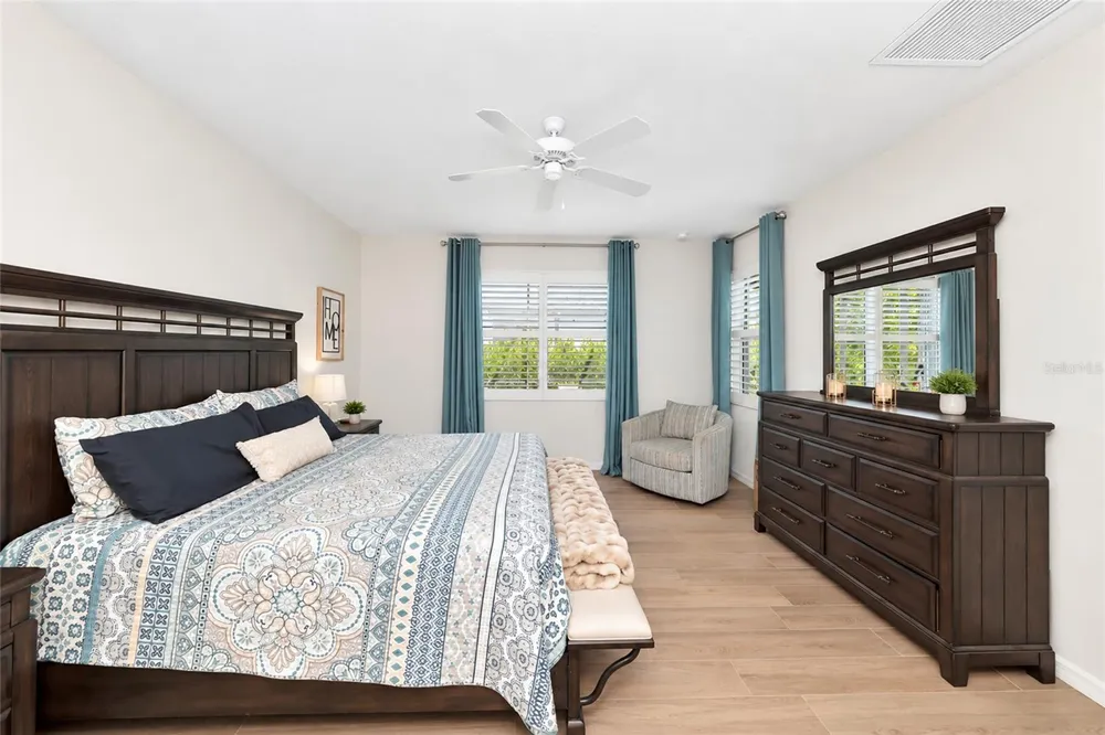 12105 GOLDENROD AVENUE Bradenton, FL 34212