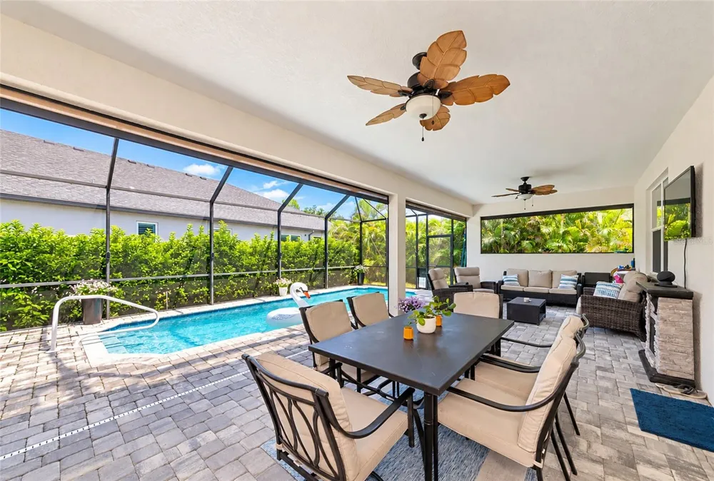 12105 GOLDENROD AVENUE Bradenton, FL 34212