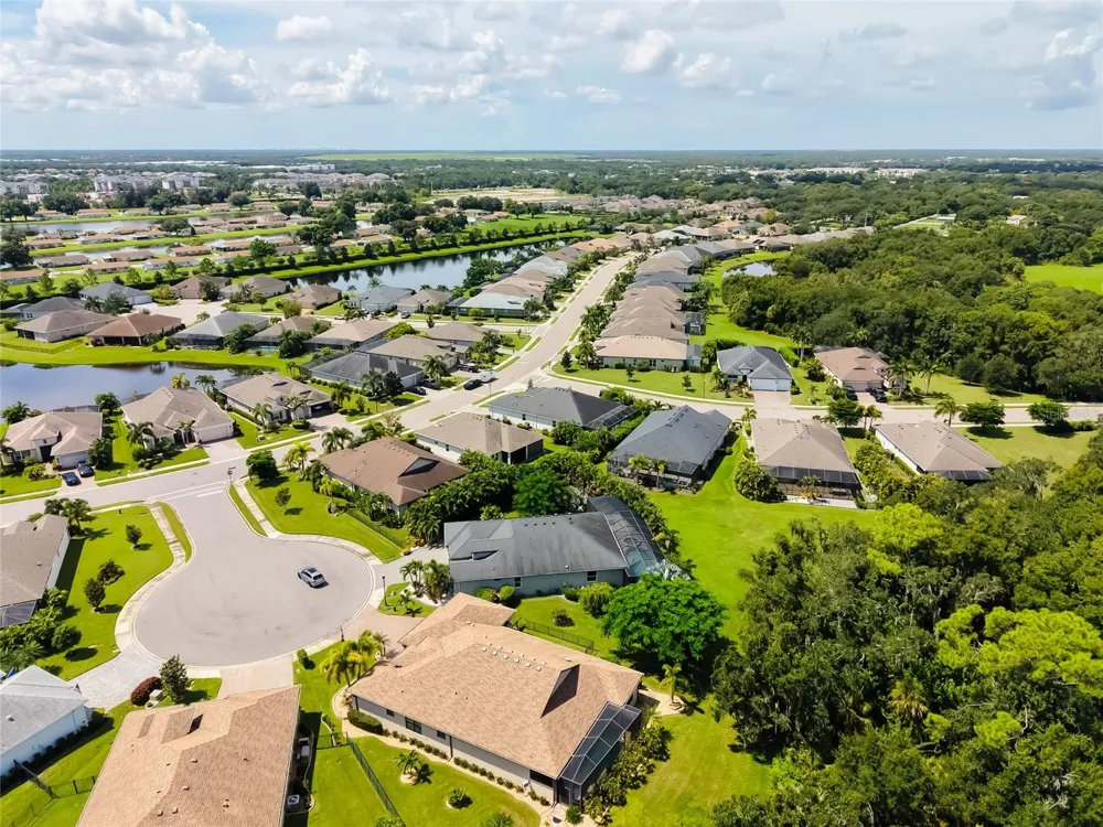 12105 GOLDENROD AVENUE Bradenton, FL 34212
