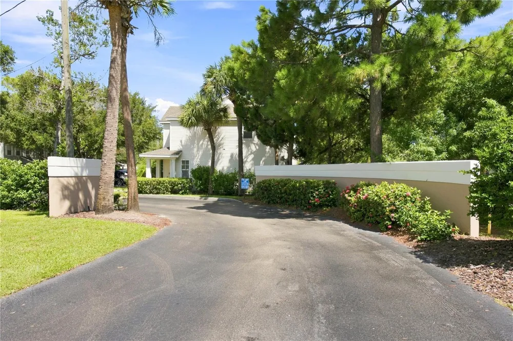 13710 FOREST LAKE DRIVE Largo, FL 33771