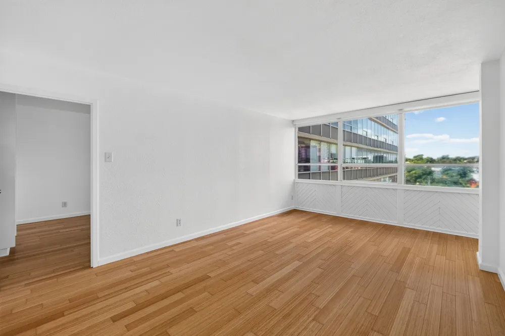 1800 Lavaca Street #512 Austin, TX 78701