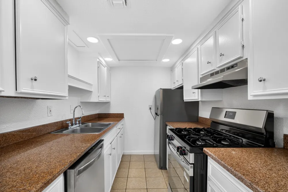 1800 Lavaca Street #512 Austin, TX 78701