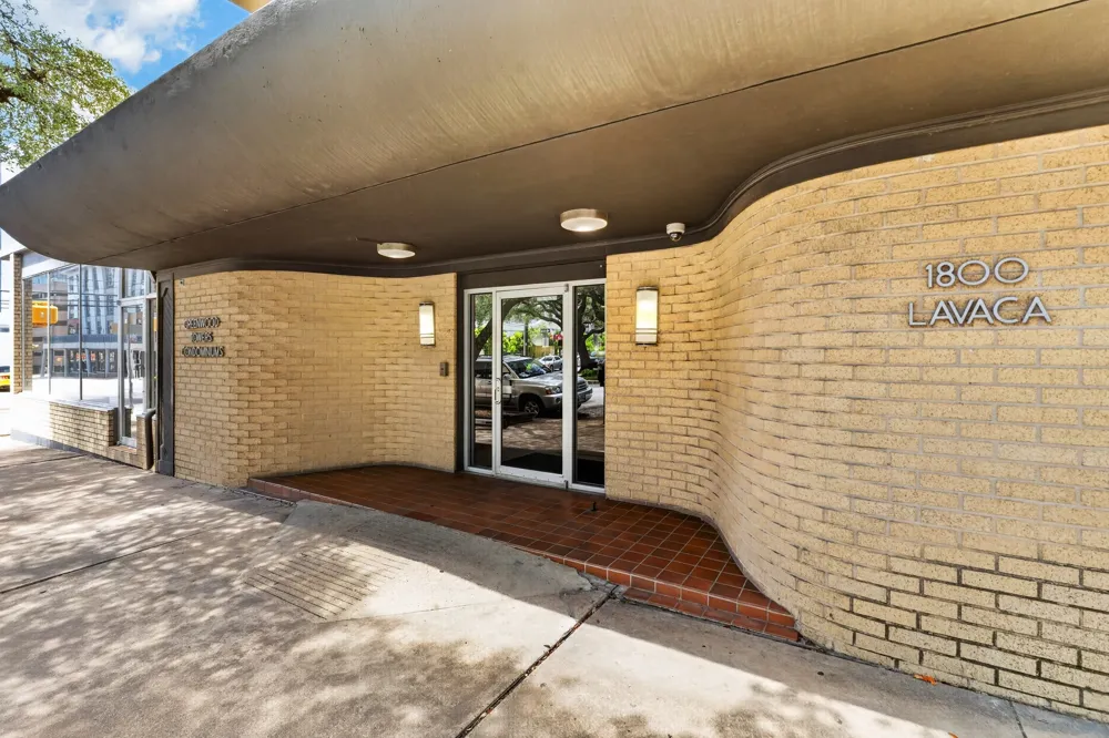 1800 Lavaca Street #512 Austin, TX 78701
