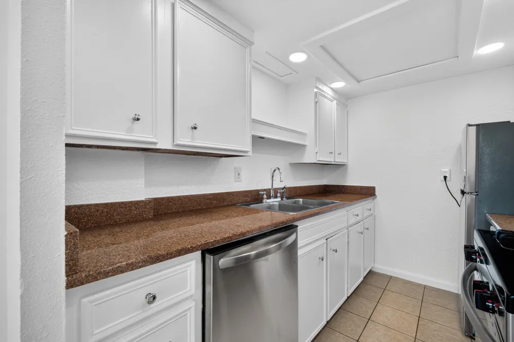 1800 Lavaca Street #512 Austin, TX 78701