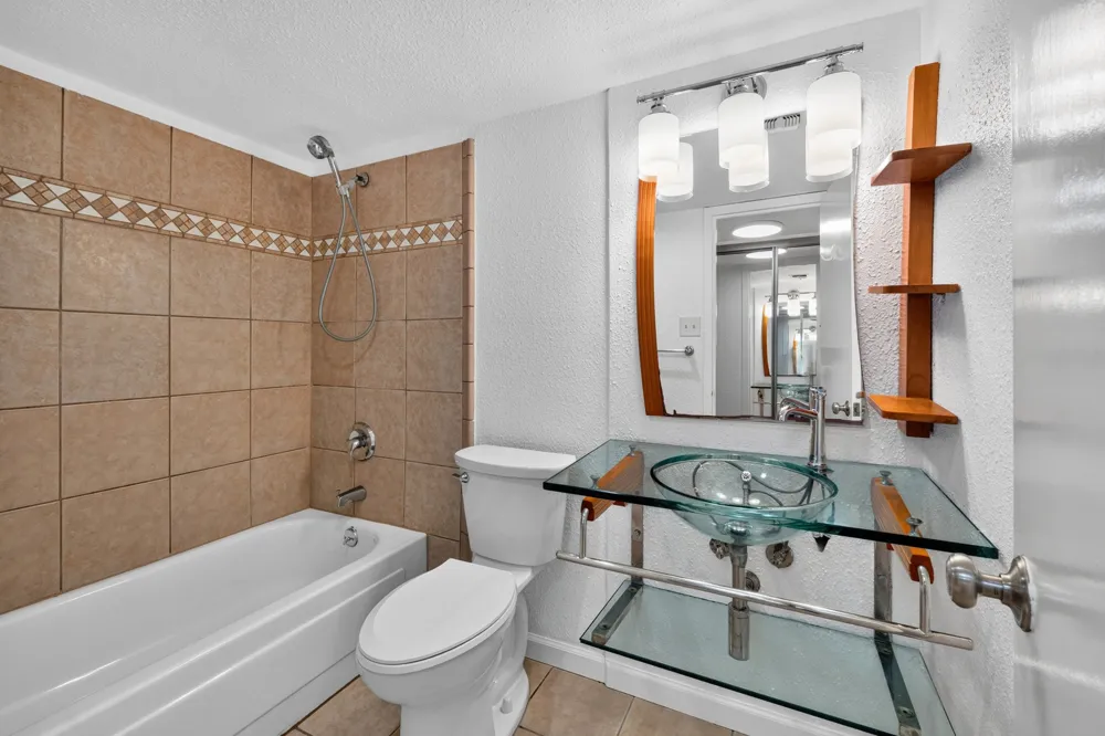 1800 Lavaca Street #512 Austin, TX 78701
