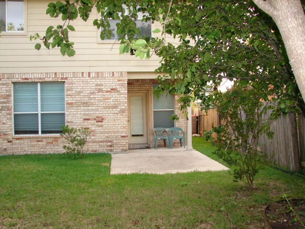 1720 Lynnville Trail Austin, TX 78727