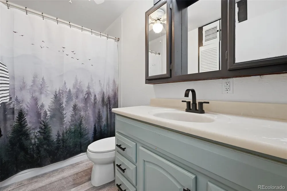 2637 Waldean Street Colorado Springs, CO 80909