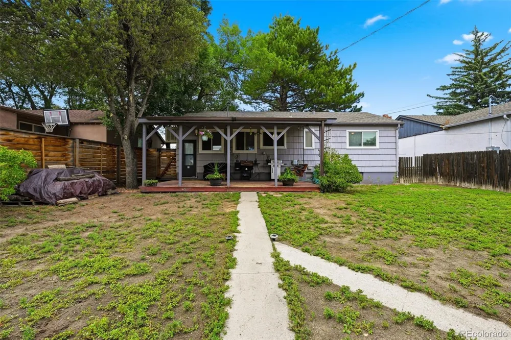 2637 Waldean Street Colorado Springs, CO 80909