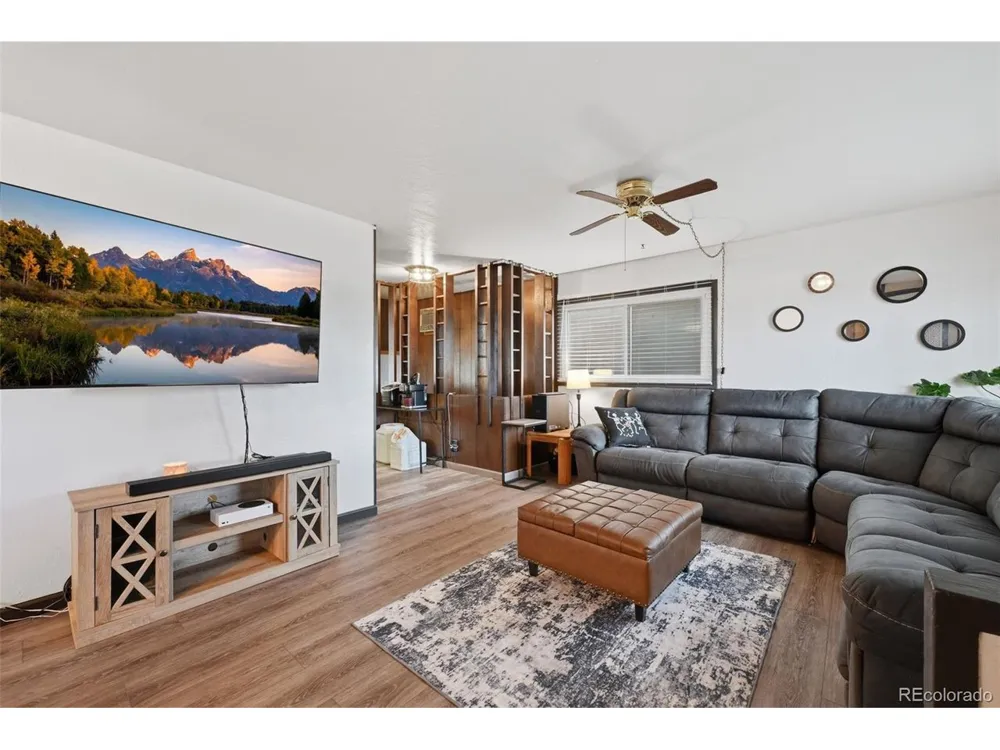 2637 Waldean Street Colorado Springs, CO 80909