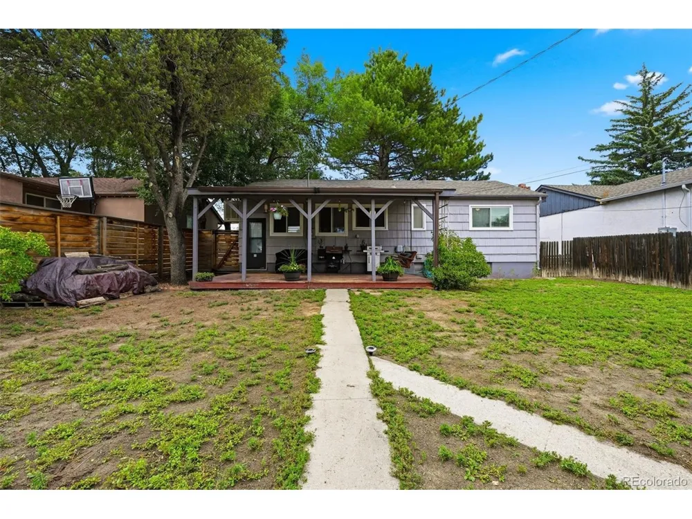 2637 Waldean Street Colorado Springs, CO 80909