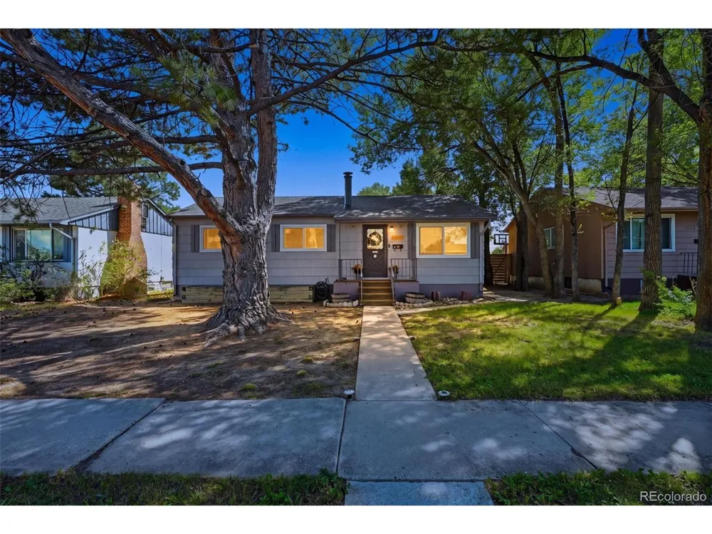 2637 Waldean Street Colorado Springs, CO 80909