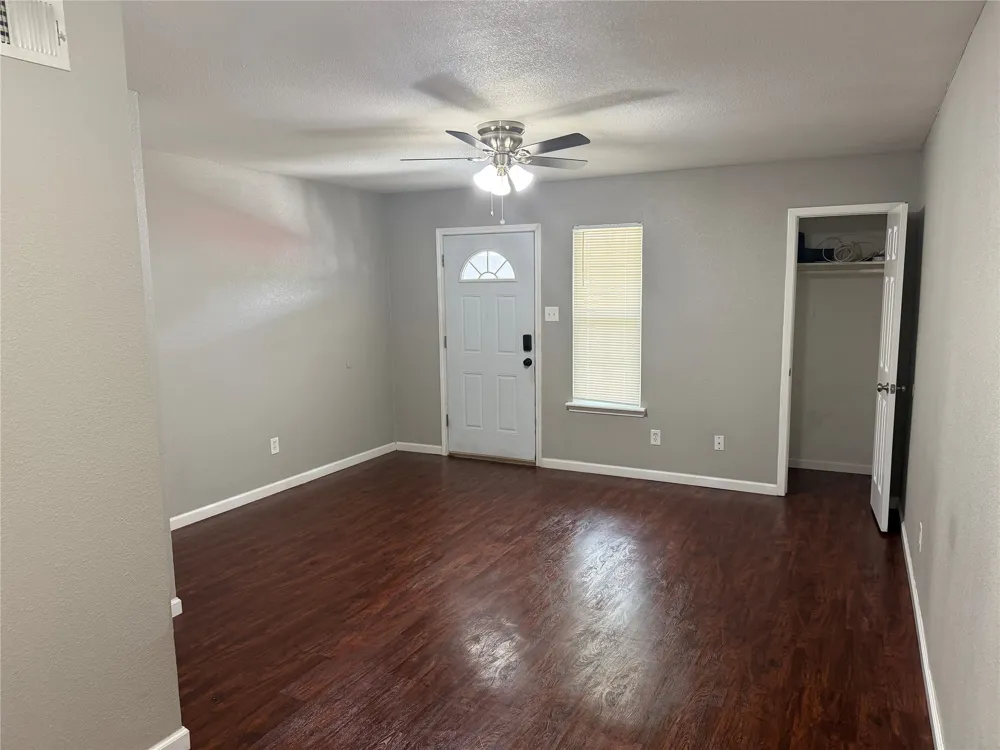 357 Newton Drive Burleson, TX 76028