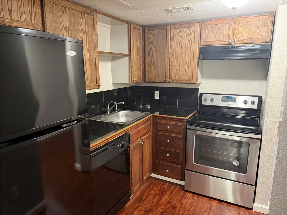 357 Newton Drive Burleson, TX 76028