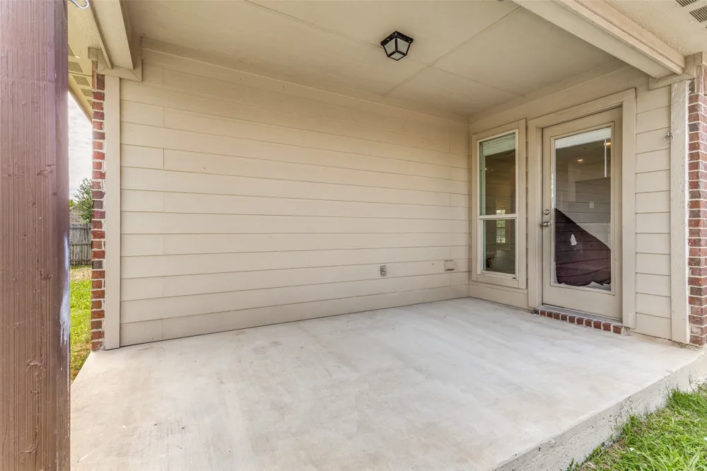 417 Brookhollow Lane Saginaw, TX 76131