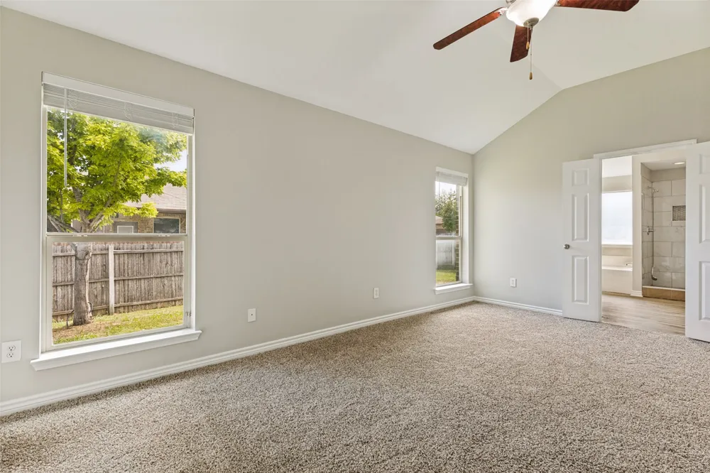 417 Brookhollow Lane Saginaw, TX 76131