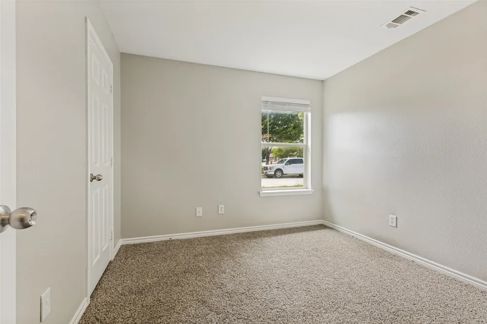 417 Brookhollow Lane Saginaw, TX 76131