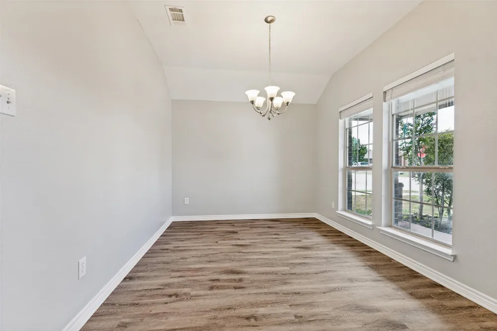 417 Brookhollow Lane Saginaw, TX 76131