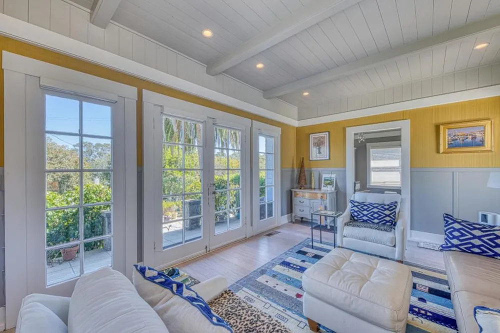 870 Doud Street Monterey, CA 93940