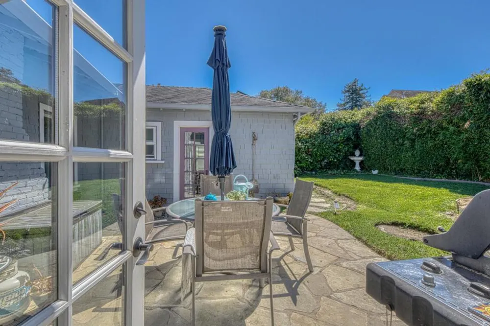 870 Doud Street Monterey, CA 93940
