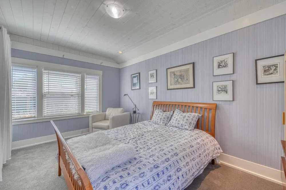 870 Doud Street Monterey, CA 93940