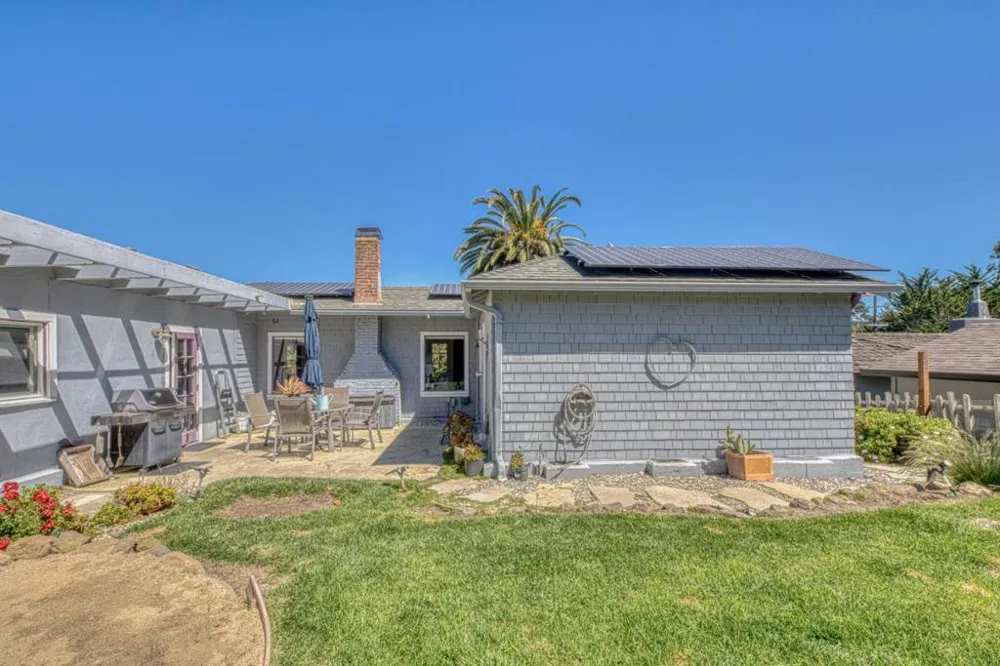 870 Doud Street Monterey, CA 93940