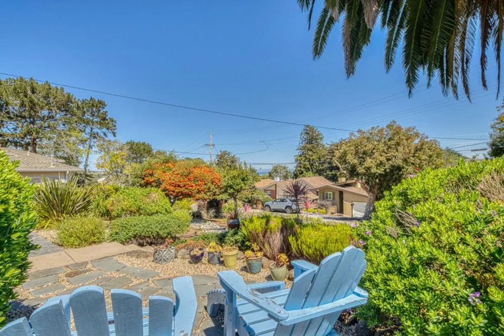 870 Doud Street Monterey, CA 93940