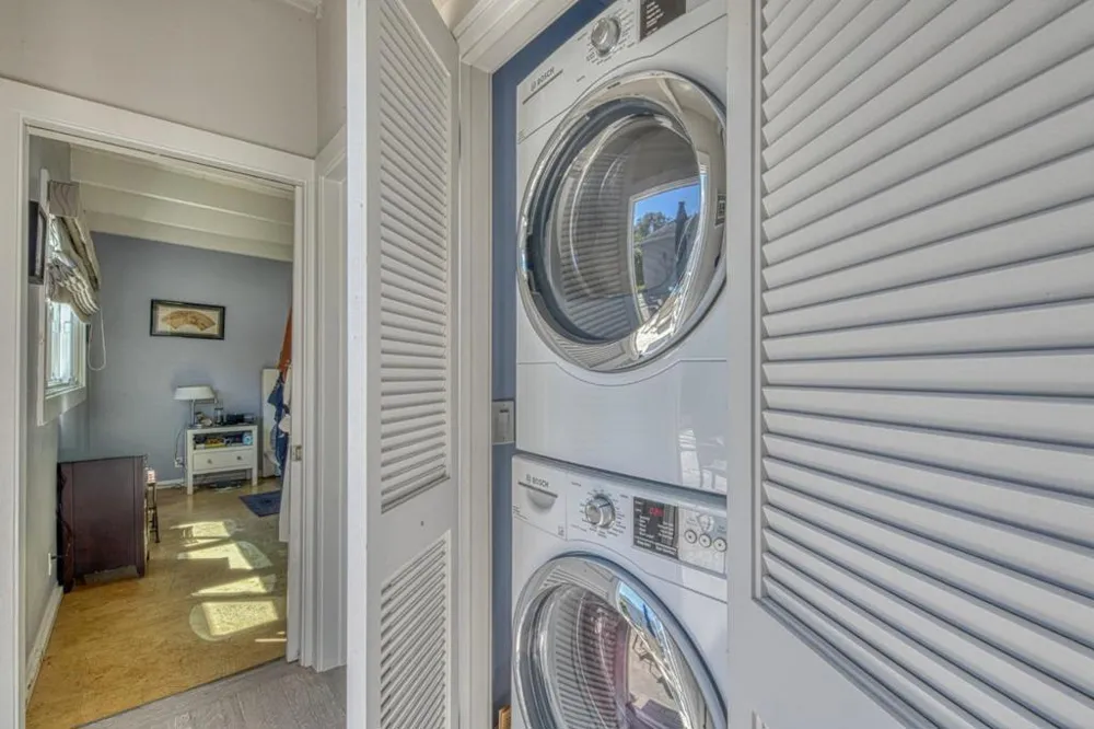 870 Doud Street Monterey, CA 93940