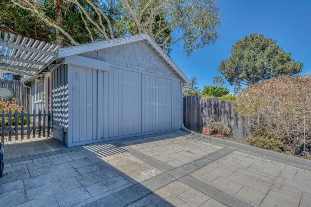870 Doud Street Monterey, CA 93940